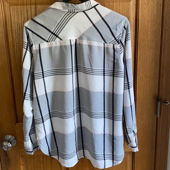 Universal Thread Button up top - Picture 3 of 3